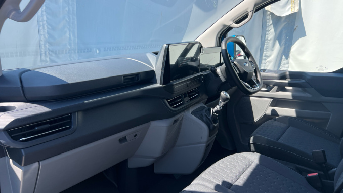 Ford Transit Custom 280 L1 Diesel Fwd 2.0 EcoBlue 136ps H1 Van Limited - Image 9